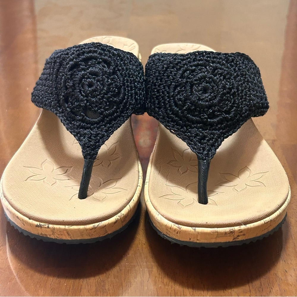 Skechers Luxe Foam Women's Sz 10 Black Crochet Slip On Slide Wedge Sandals EUC - Picture 2 of 9